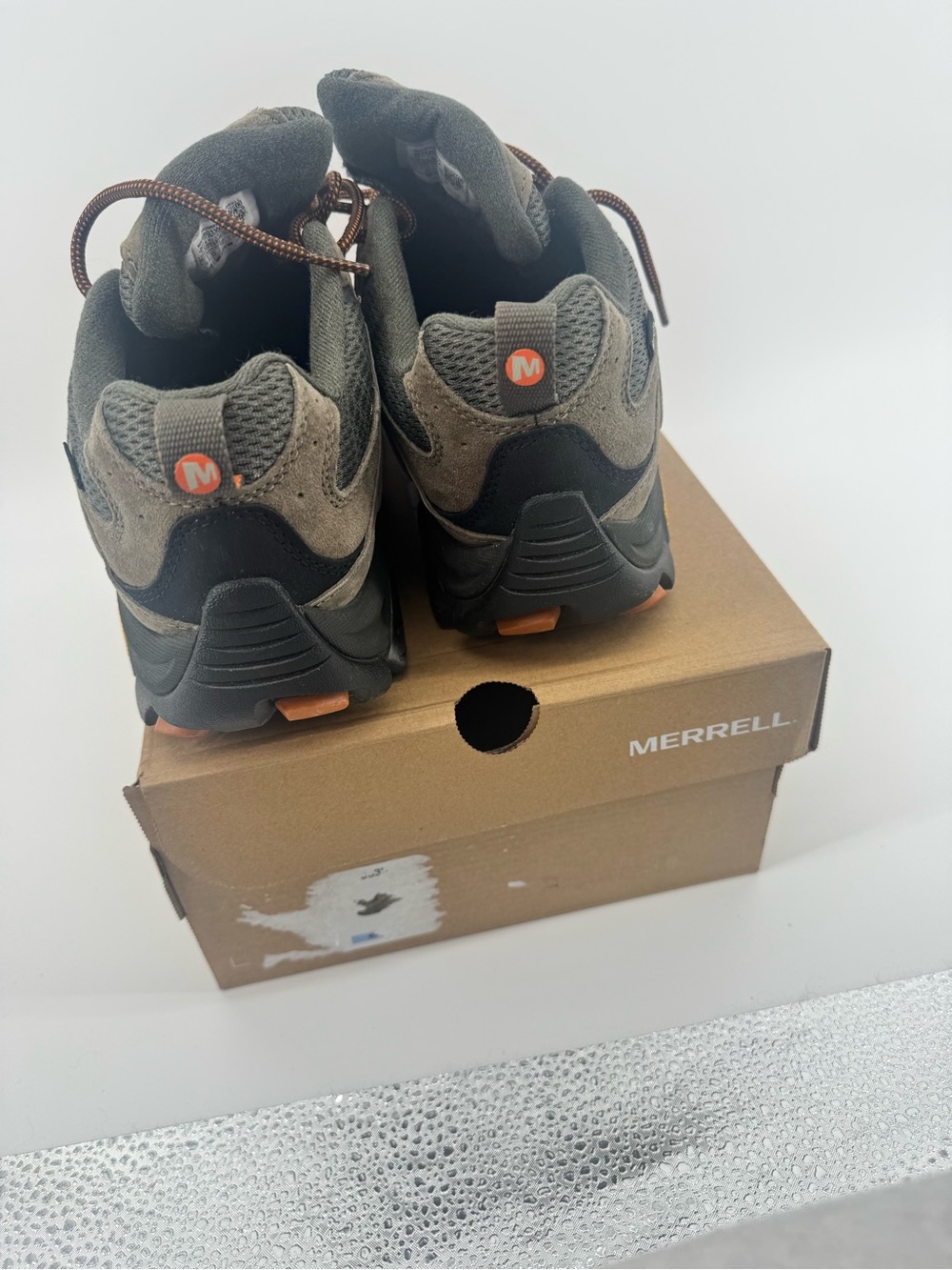 Merrell men’s Moab Gore Tex Gray with Orange hiking shoes wide size 10W like new - Picture 11 of 11